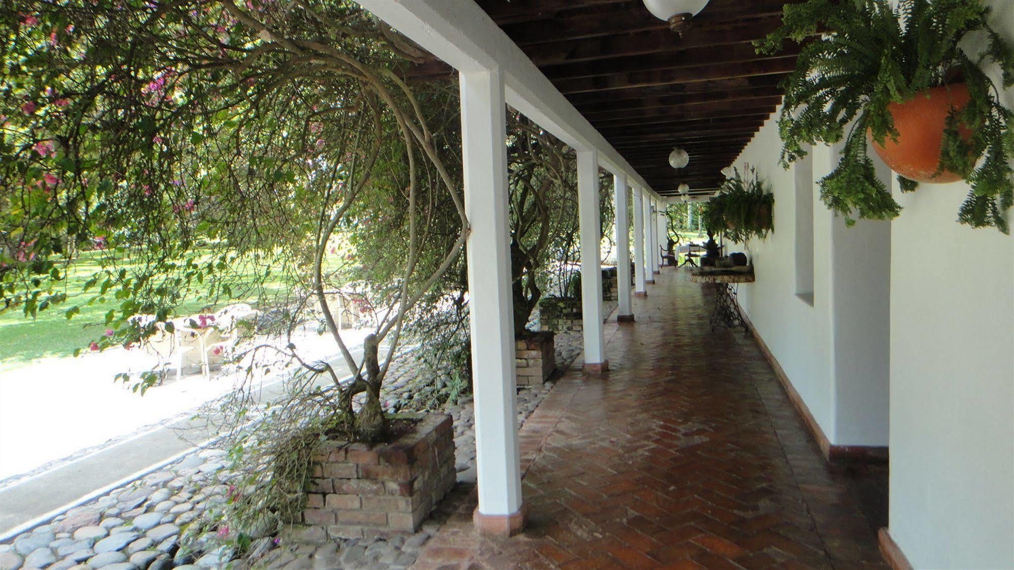 Hacienda Hotel San Jose เปเรย์รา ภายนอก รูปภาพ